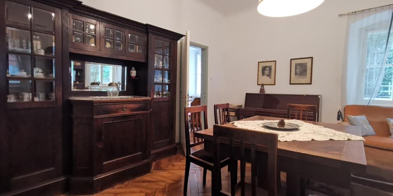 Charming Apartment In A 19Th Century Villa ตรีเอสเต ภายนอก รูปภาพ